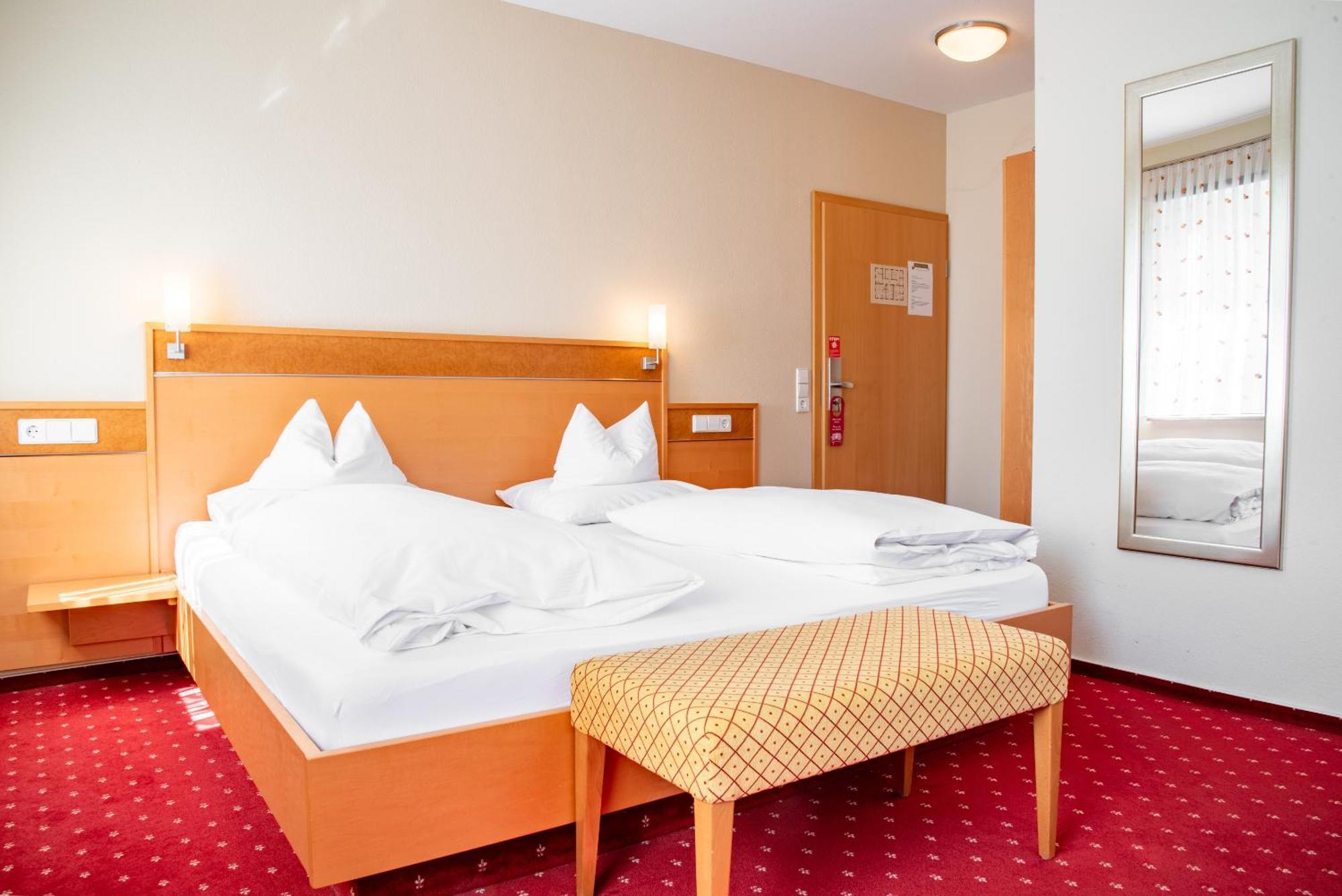 Hotel & Restaurant Post Laichingen Exterior foto